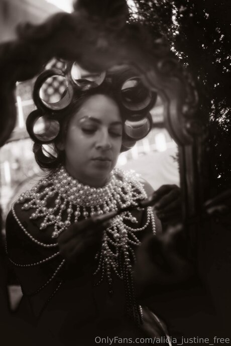 Alicia Justine Free estrella porno sexy imágenes
