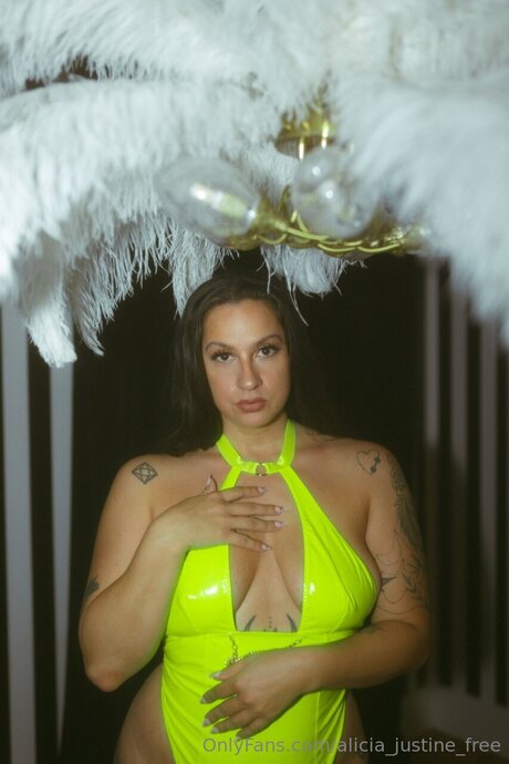 Alicia Justine Free nus star du porno img