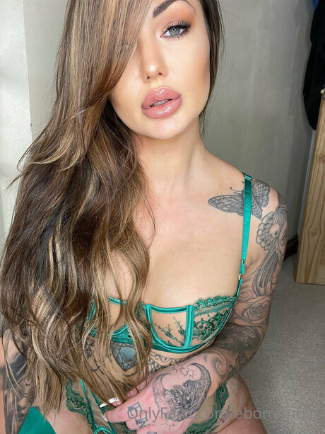 Stephanieannexxxfree modelo xxx fotos