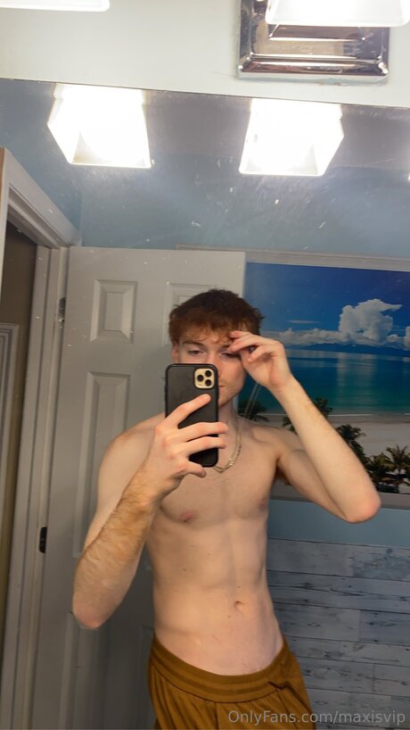 Maxisvip desnudos de modelos galería