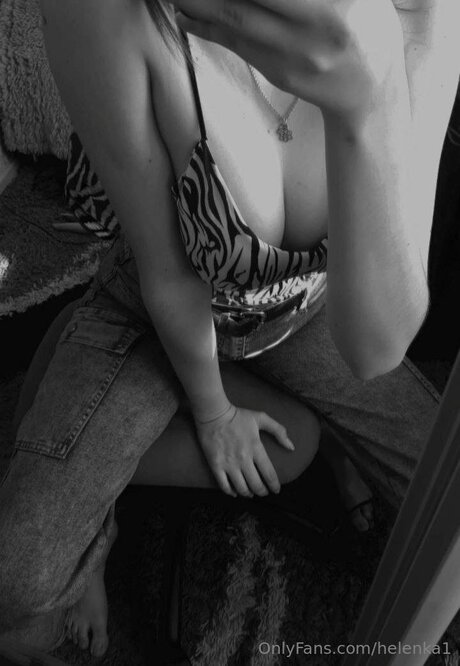 Helenka1 model sexy photo