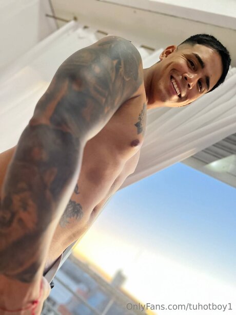 Tuhotboy1 porn star galleries