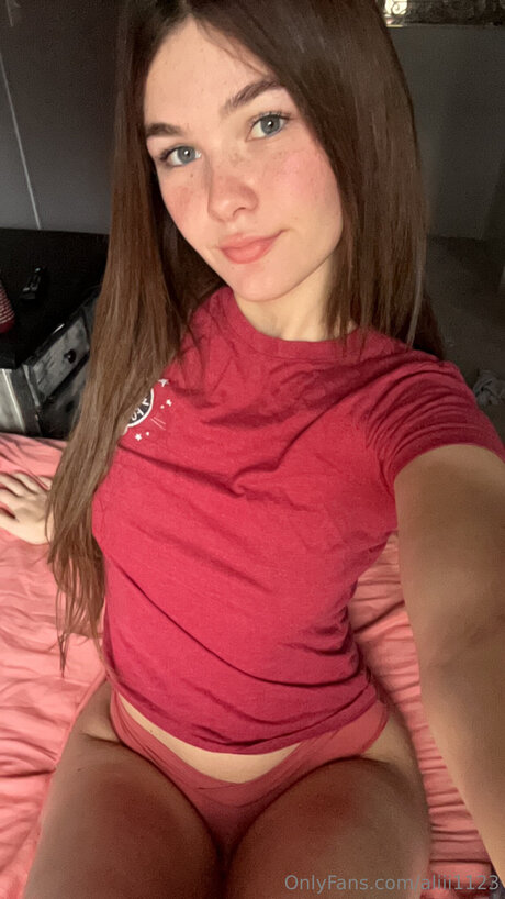 Aliii1123 estrella exclusiva galerías