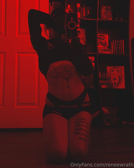 Reneewrath hot model photo