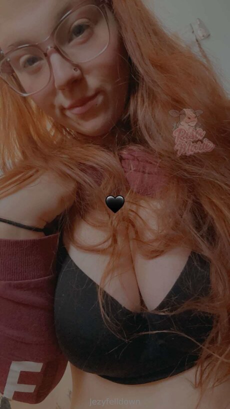 Jezyfelldown estrella desnuda imagen