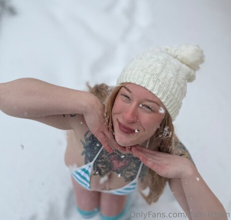 Kumikitten art star du porno galeries