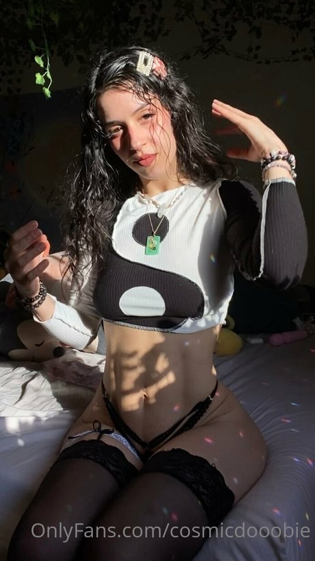 cosmicdoobie model best pic