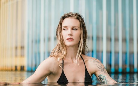 Piper CJ estrella porno bonita imágenes