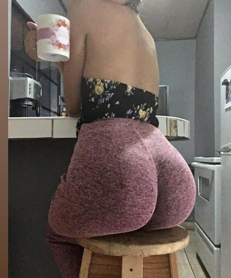 Iam Kitty art de star du porno image