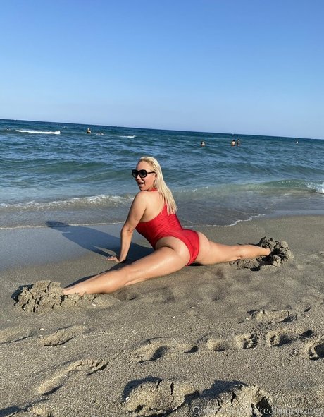 Mary Carey modèle magnifique img