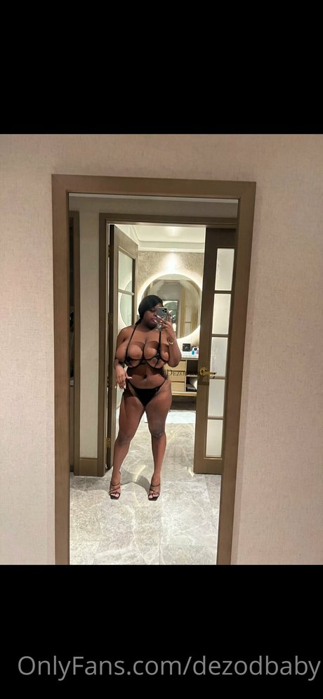 dezodbaby estrella porno desnuda galerías