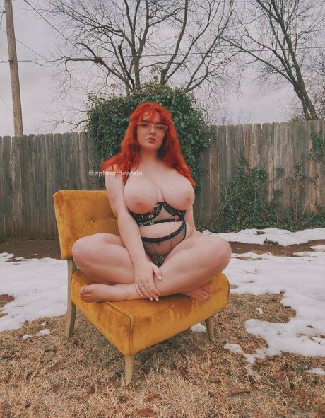 Allisonivyx nus étoiles img