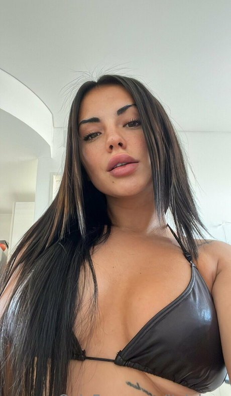 itslolaxo modèle exclusif des photos