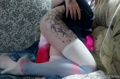 Aoi Hanna modèles nus archive