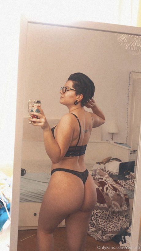 Lotti N modelo bonita archivo