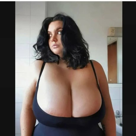 Bexxx__1 hot model pic