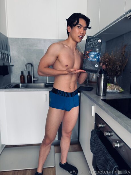 Peterandtekky model nude pictures