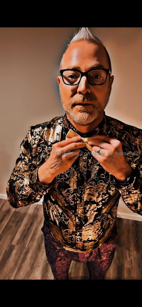 Stay At Home Dilf hermosa estrella imagen