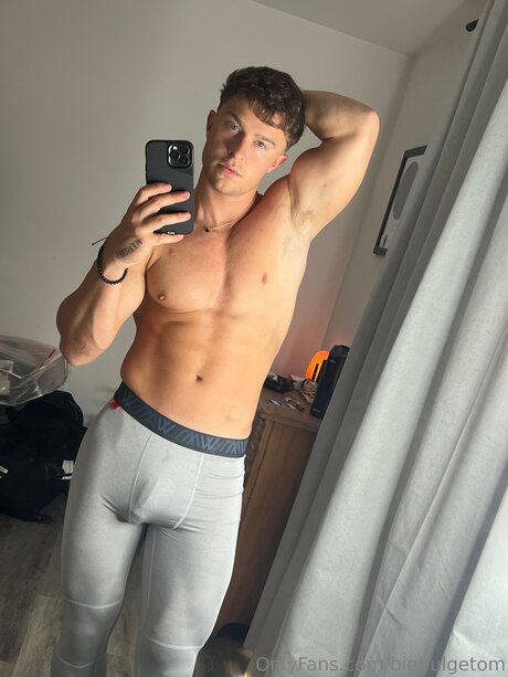 Bigbulgetom hd pornstar pic