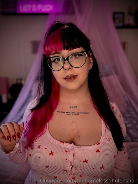 Thenamelessghulehshop estrella porno sexy galerías