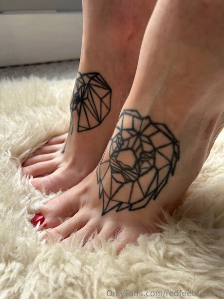 Redfeetwildink modelo pornografico imágenes