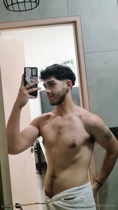 Emanuelxx nude star images