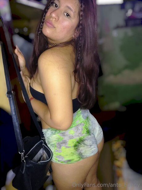 Anto Bunny buena estrella porno imagen