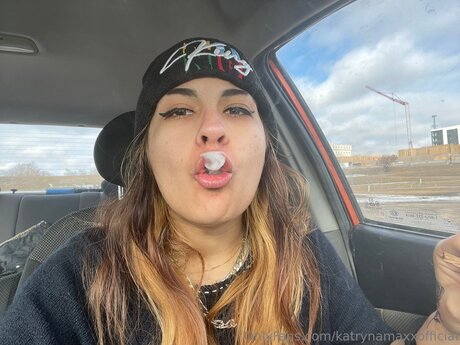 Katrynamaxxofficial high quality model pics