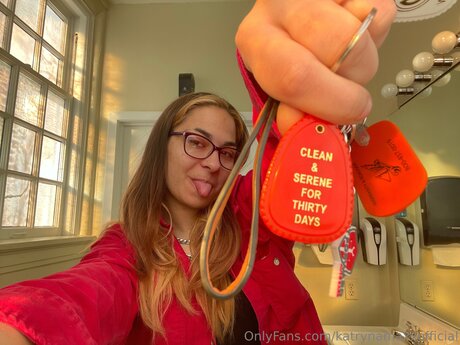 Katrynamaxxofficial pornstar exclusive image
