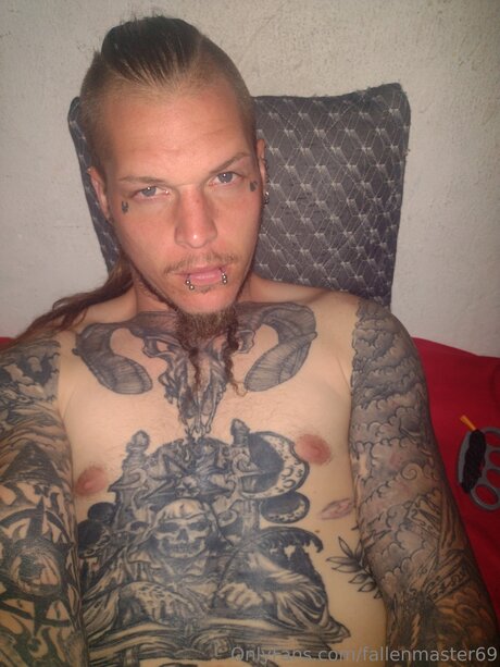 Fallenmaster69 model porn images