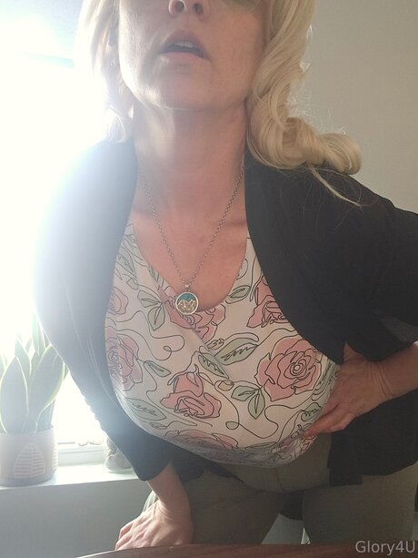 Glory4u actriz exclusiva imágenes