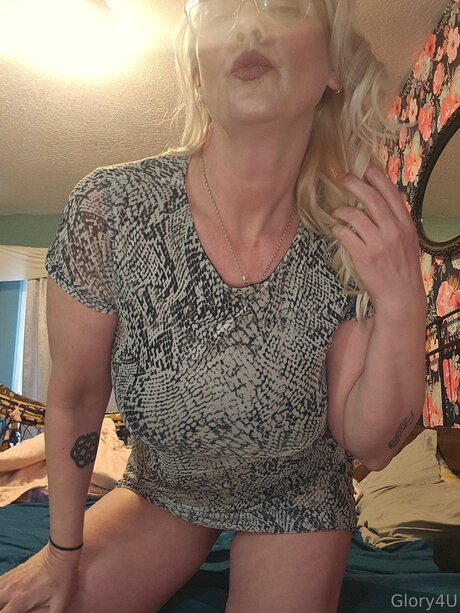 Glory4u modèle magnifique archive