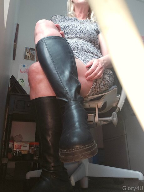 shemale pov onlyfans nude pictures