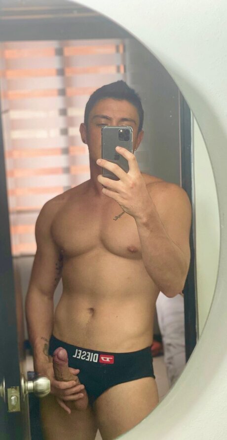 Nick Alpha Free adult actress img