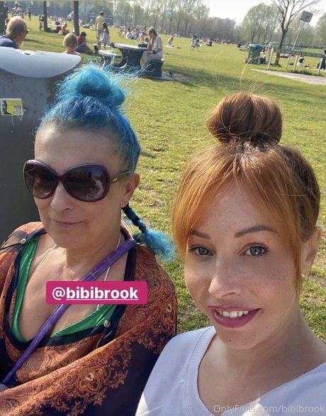 Sandra Maria Brook estrella porno adulto archivo