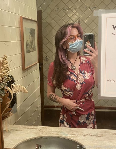 Lucyskyes estrella porno del sexo archivo