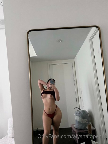 ally lopez18 model perfect picture