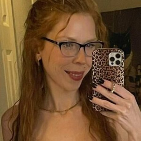 red head redemptionxo beautiful pornstar img