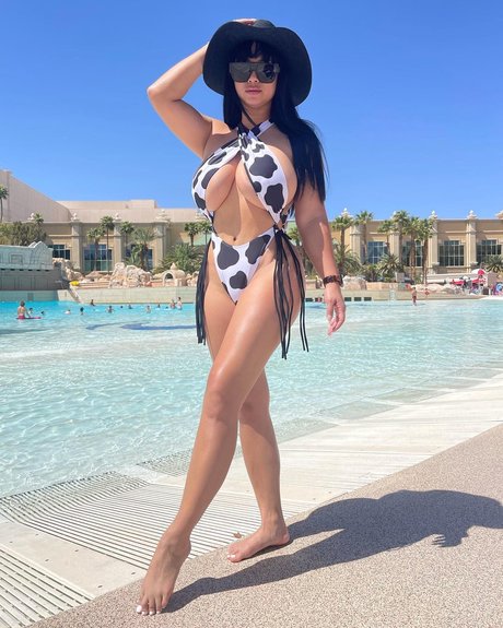 Michelle Yee art star du porno photos