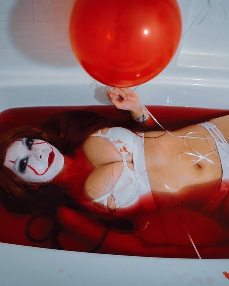 RhiCosplay Miniatura