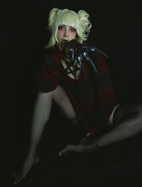 RhiCosplay étoile adulte des photos