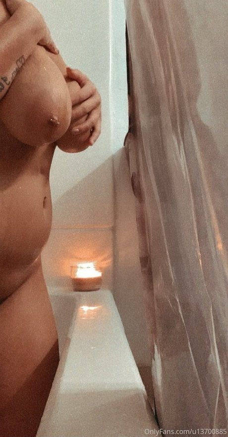 Gabs Handly star nudes image