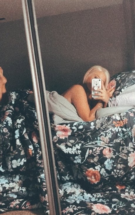 Gabs Handly actriz exclusiva galería