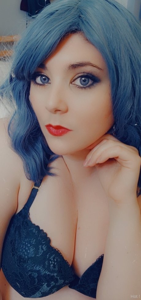 Lilly Tremblay actriz atractiva foto