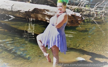 UnicornButtStuff nude pornstar gallery