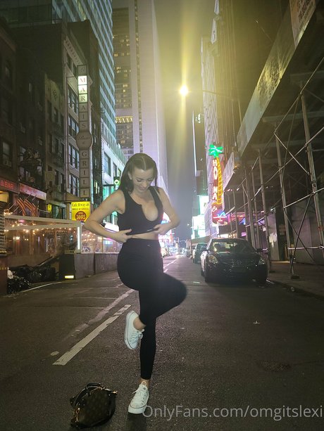 Lexi Belle pornographic actress galleries