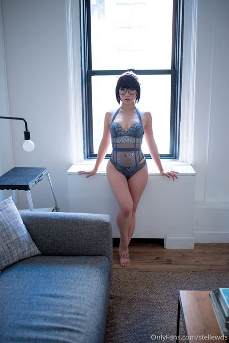 Stella Chuu star du porno sympa collection