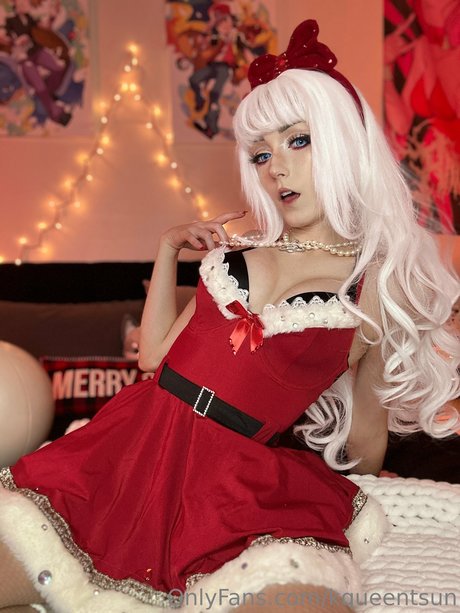 _Emily Something star érotique img