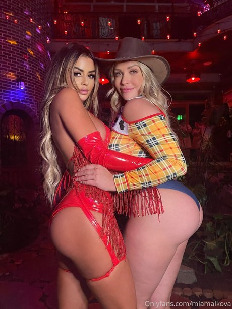 _Juliannee modèle exclusif collection