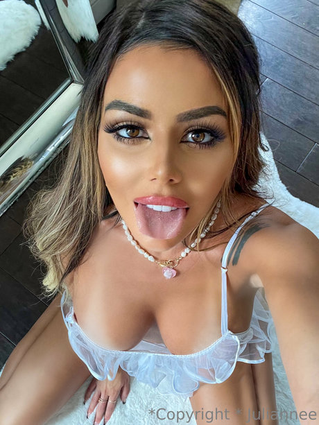 _Juliannee buena estrella porno galerías